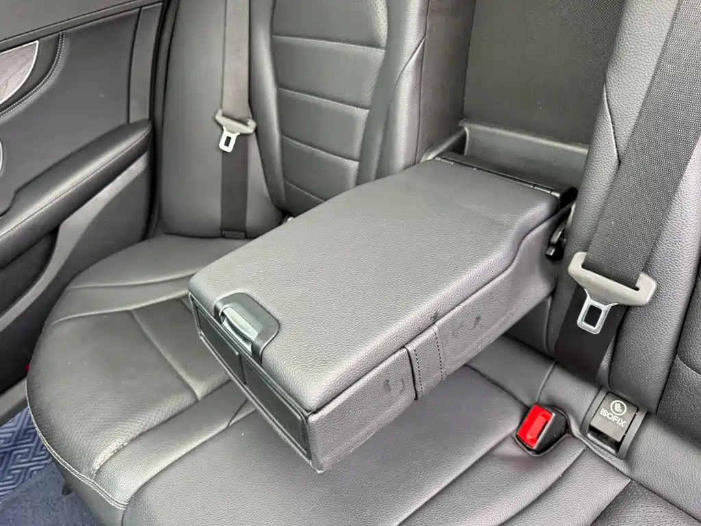 Mercedes-Benz C-Class — миниатюра 37