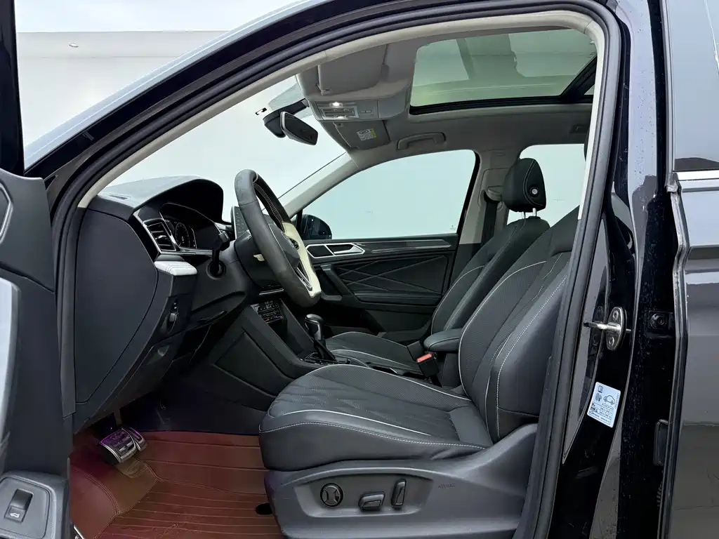 Volkswagen Tiguan L — миниатюра 9
