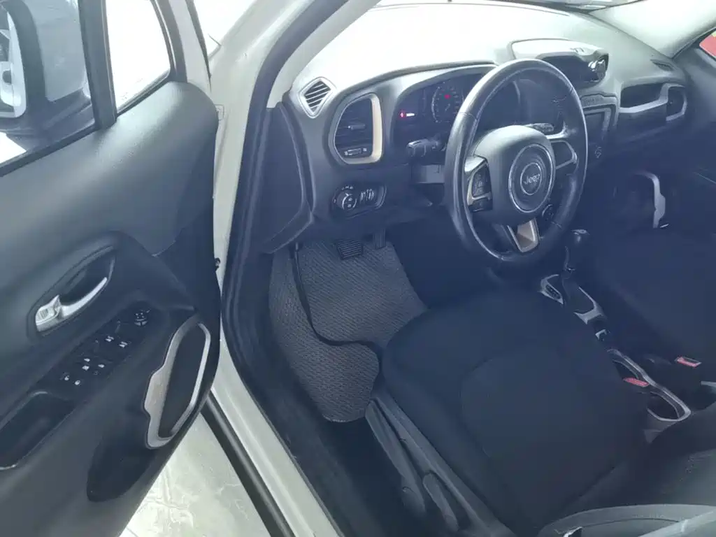Jeep Renegade — миниатюра 16