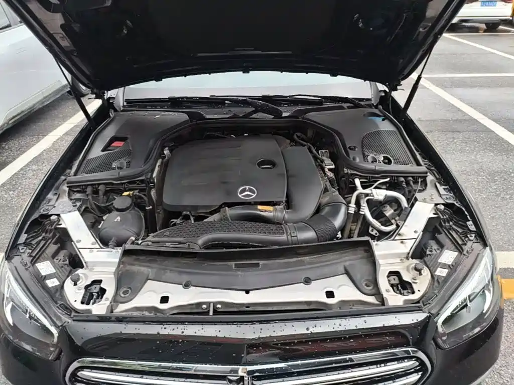 Mercedes-Benz E-Class — миниатюра 20