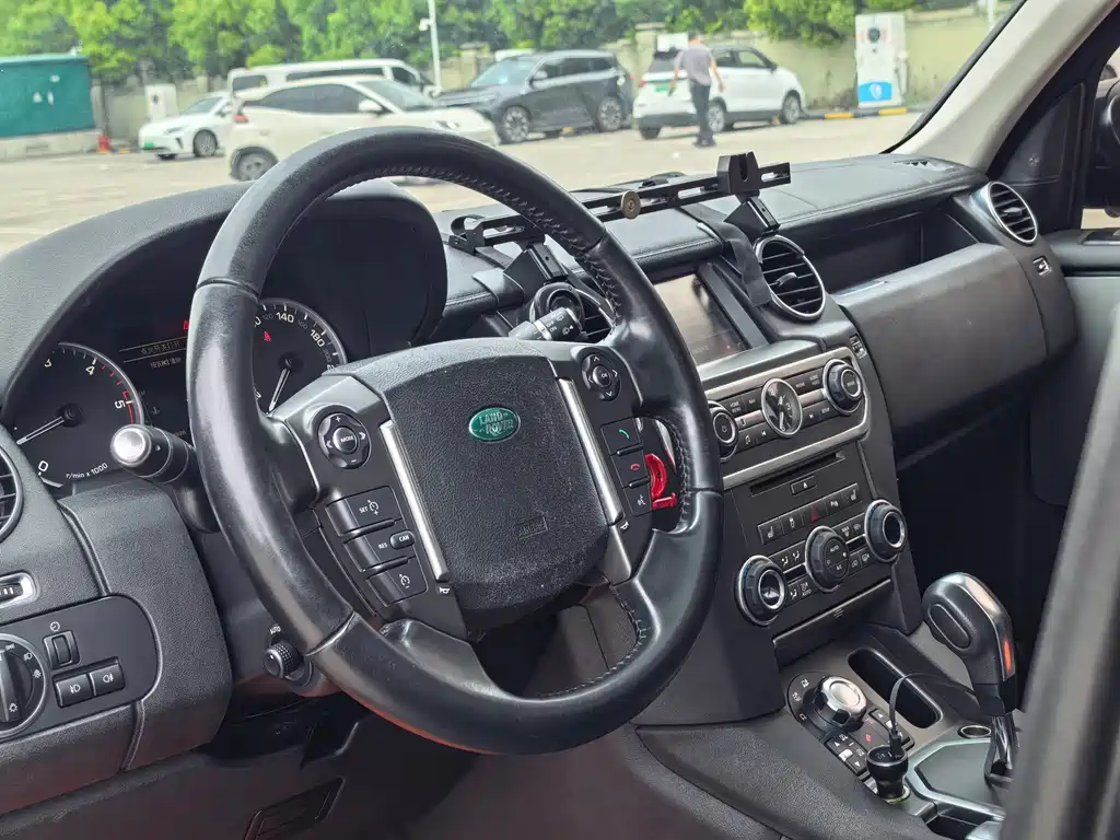 Land Rover Discovery — миниатюра 11