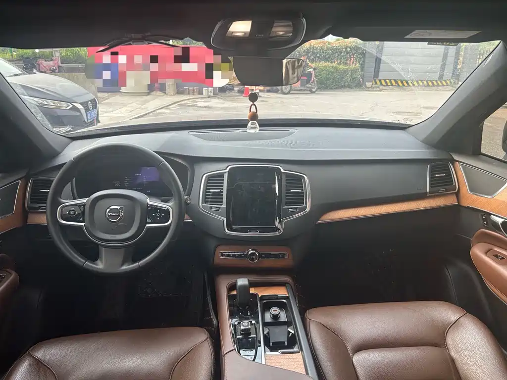Volvo XC90 — миниатюра 7