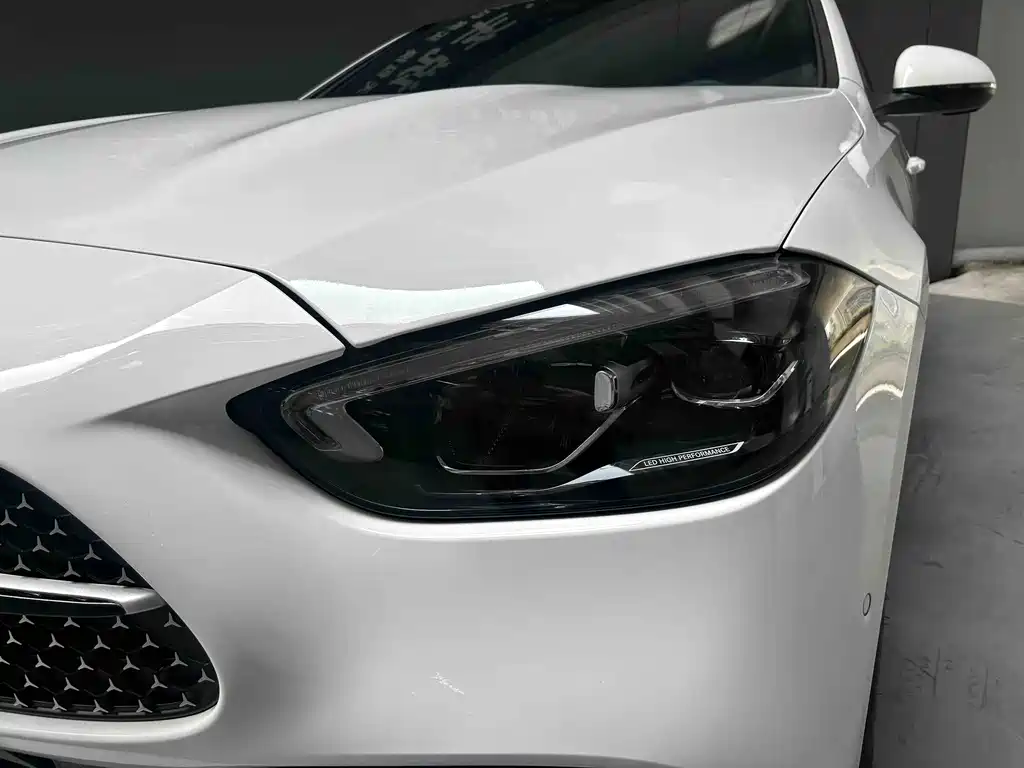Mercedes-Benz C-Class — миниатюра 4