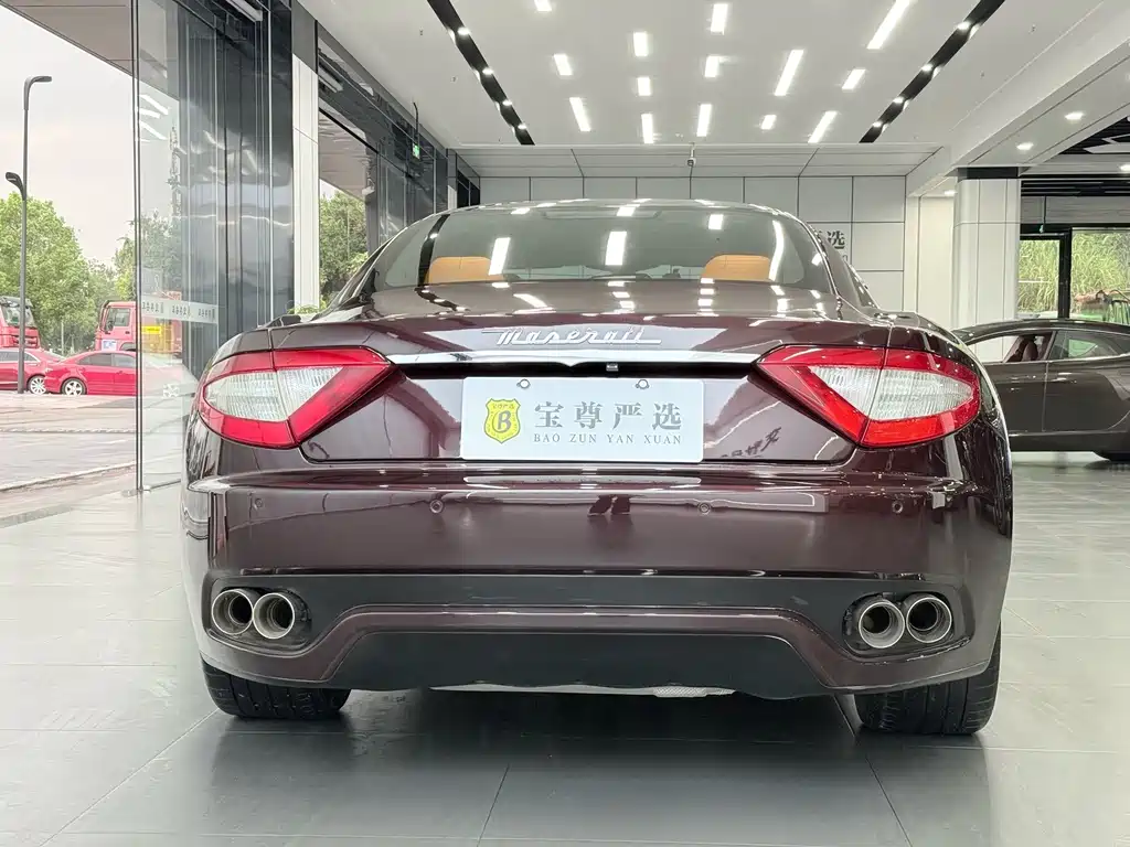 Maserati GranTurismo — миниатюра 4