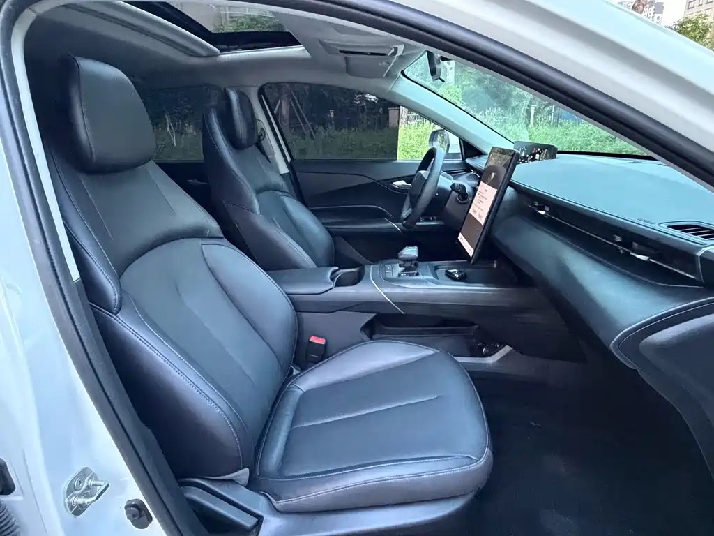 Changan Eado — миниатюра 4