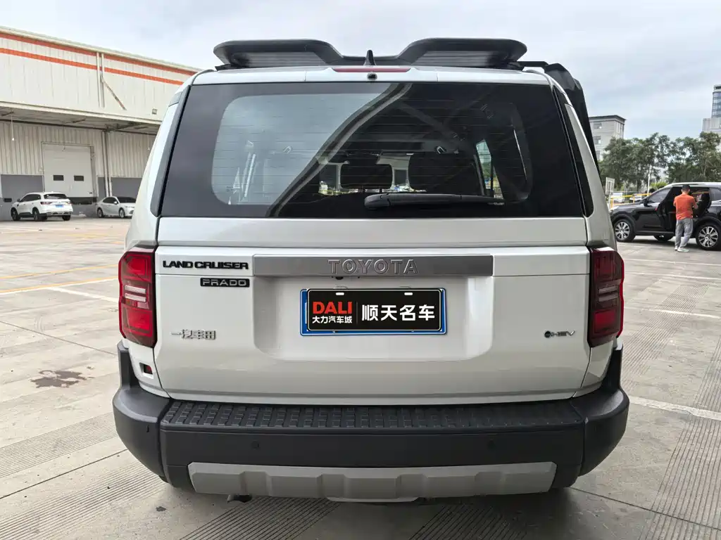 Toyota Prado — миниатюра 12