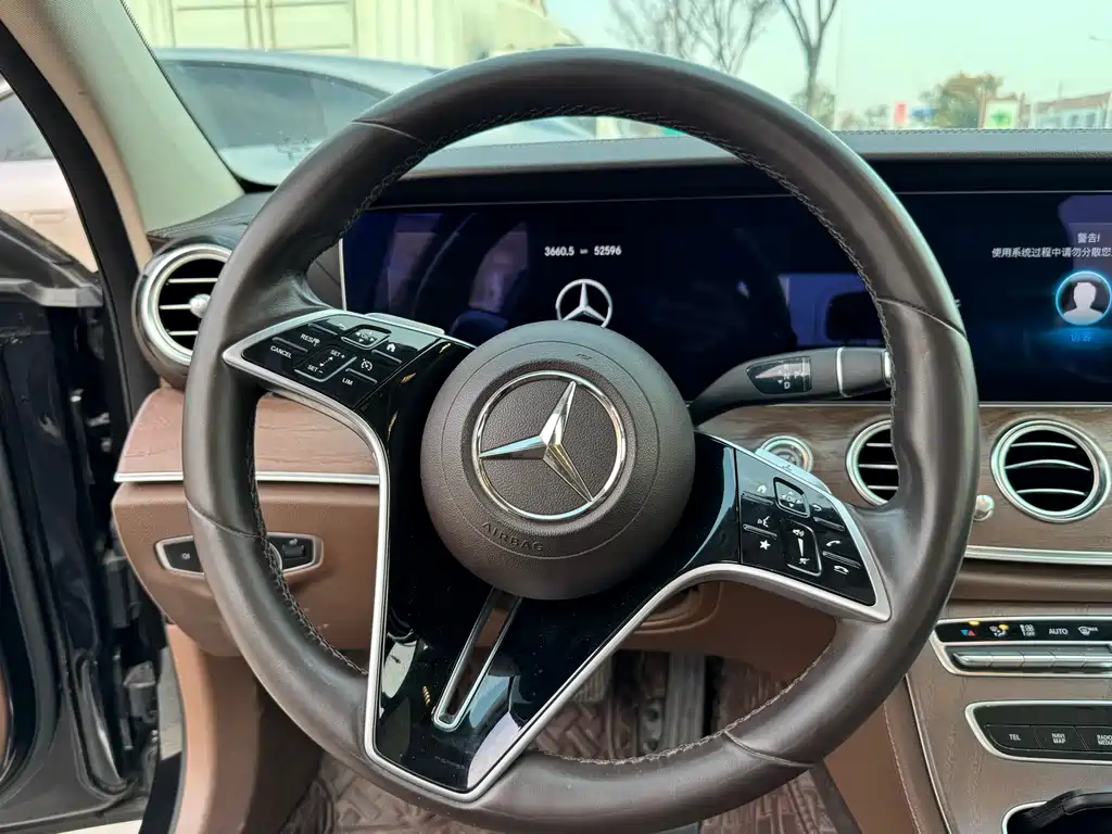 MERCEDES-BENZ E CLASS