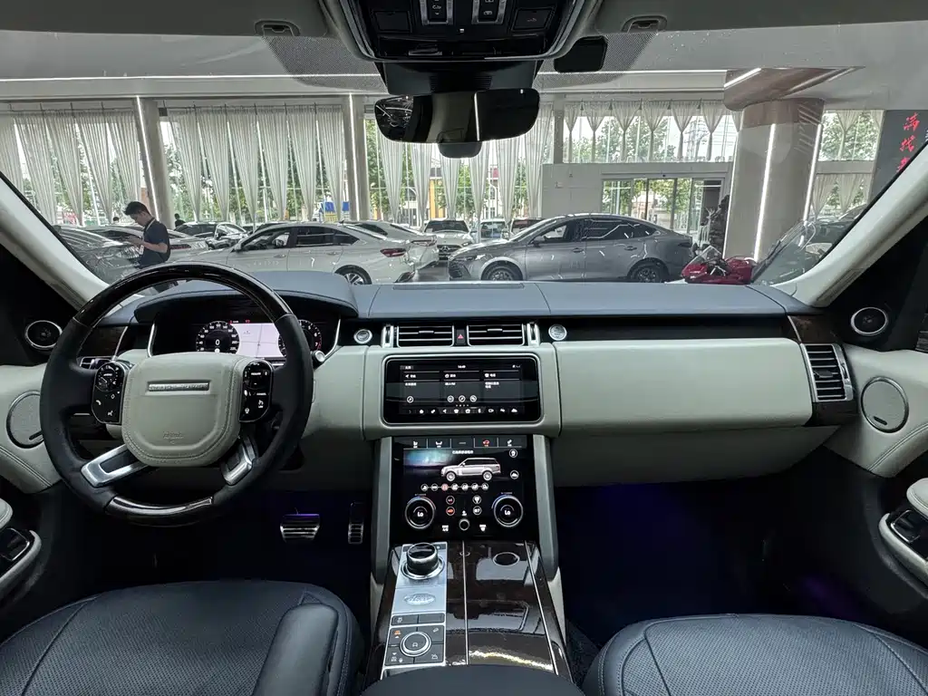 Land Rover Range Rover — миниатюра 16