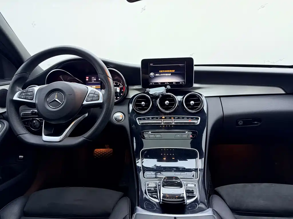 Mercedes-Benz C-Class — миниатюра 13
