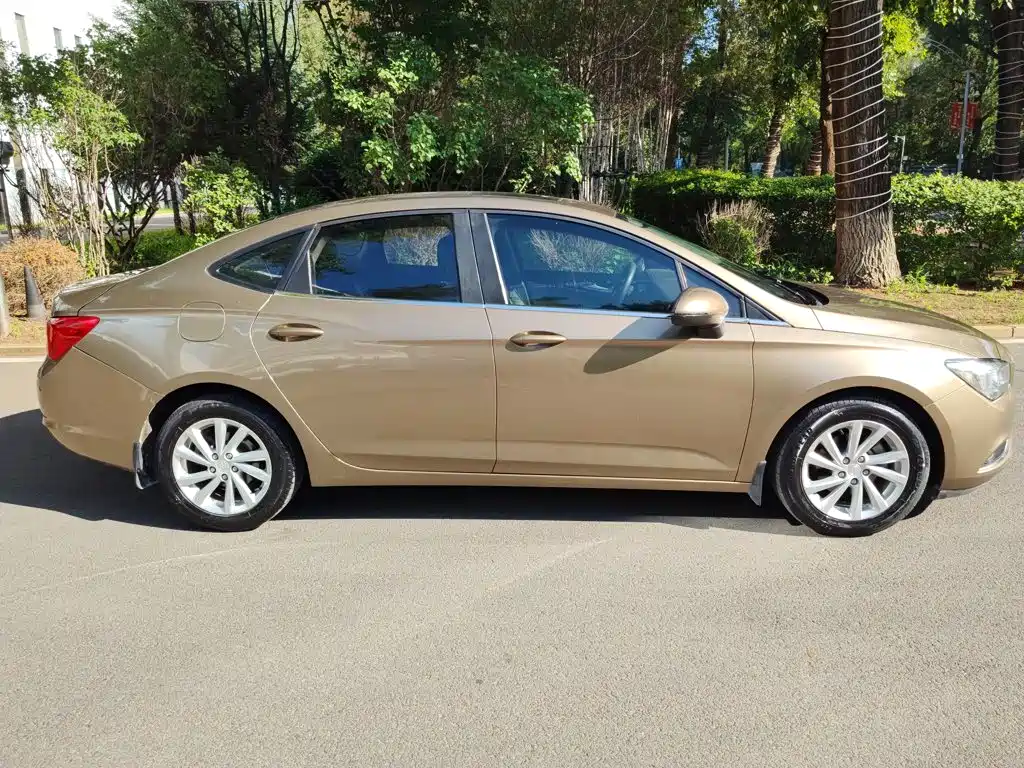 Buick Verano — миниатюра 24