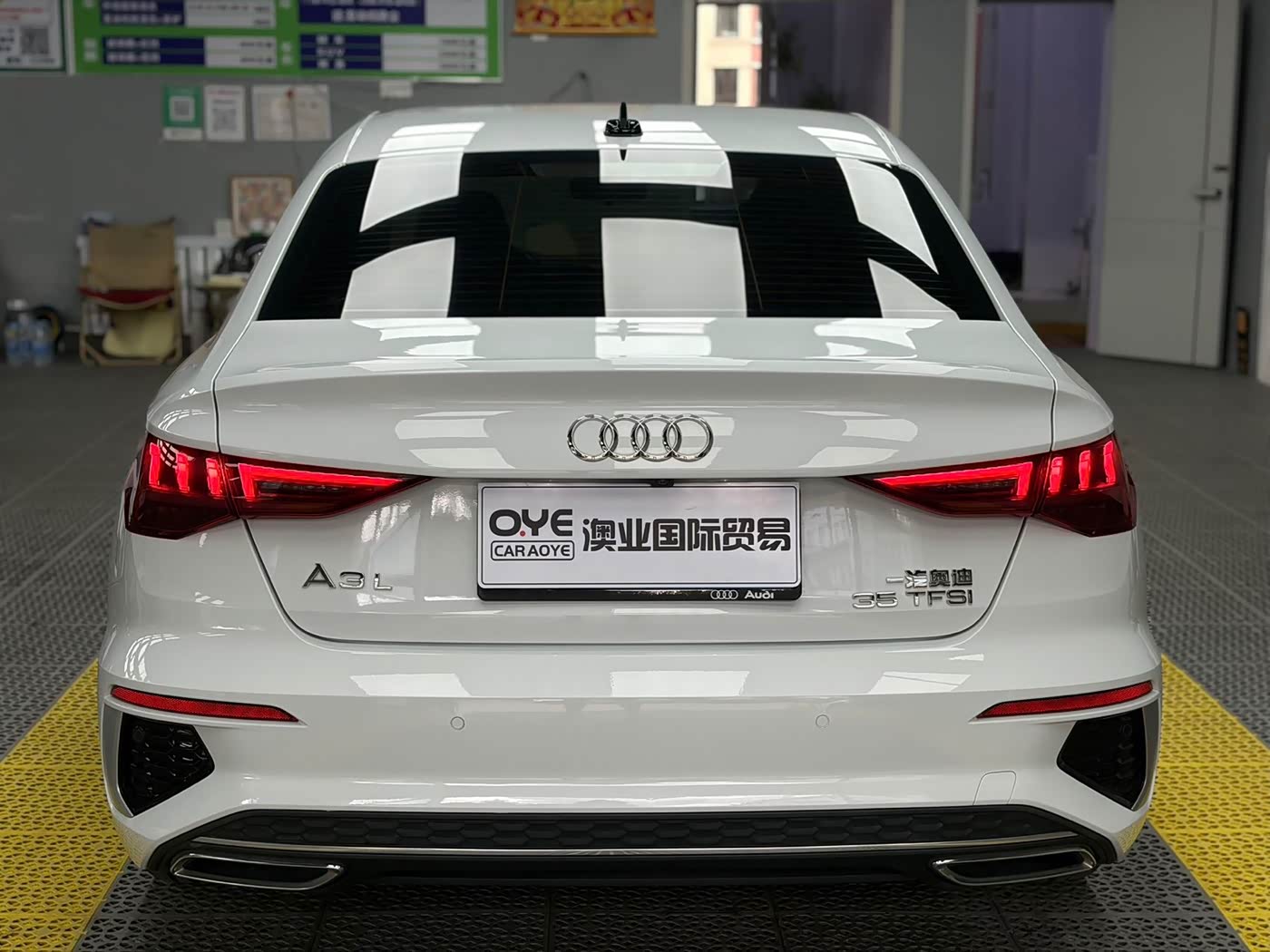 Audi A3 1.4 л 2022 г. Белый, пробег 45900 км