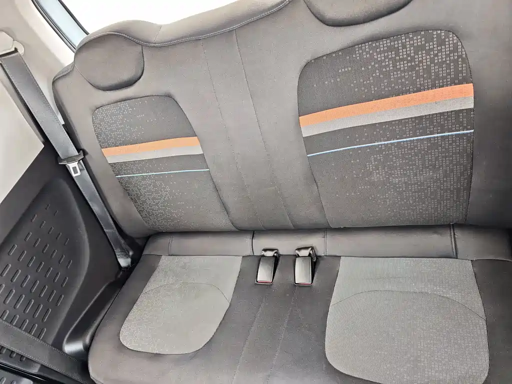 Wuling MINIEV — миниатюра 5