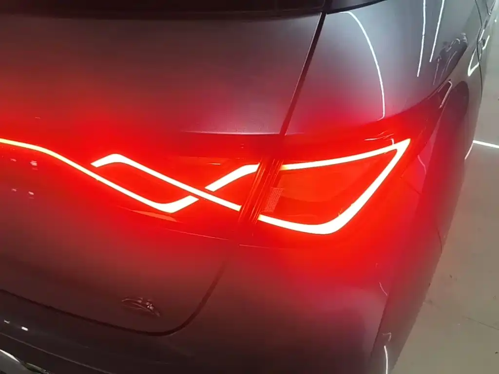 BYD Dolphin — миниатюра 8