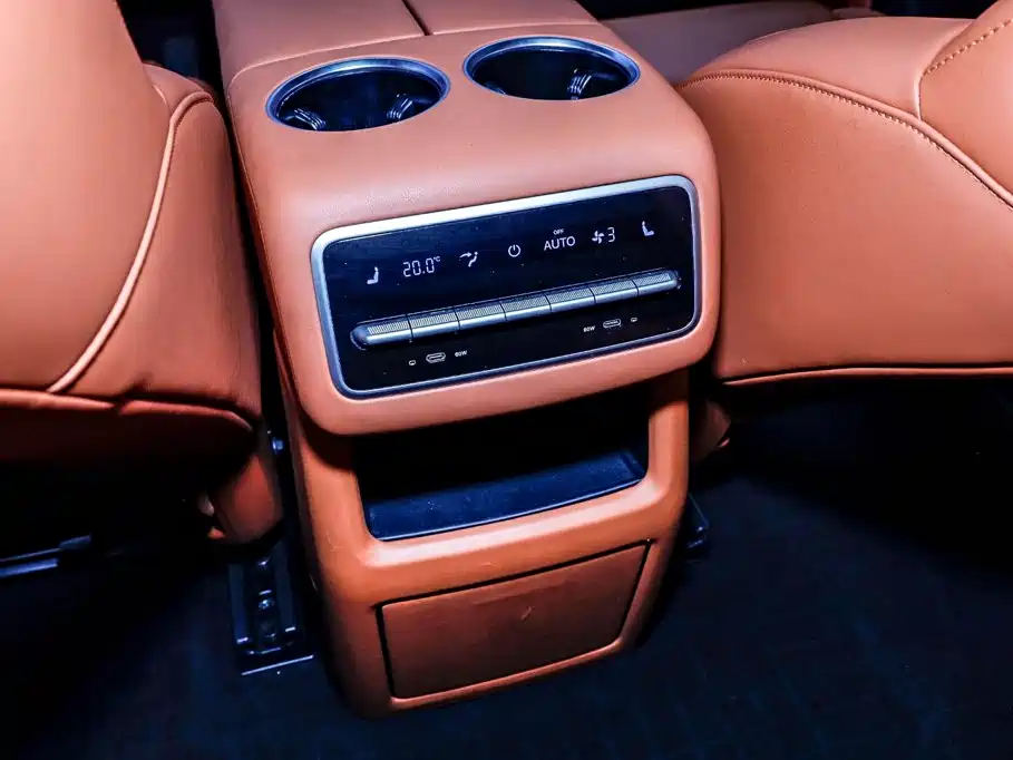 Li Auto Li L8 — миниатюра 29