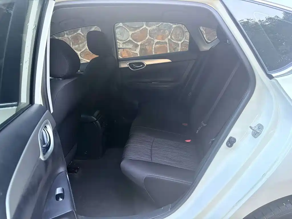 Nissan Sylphy — миниатюра 6