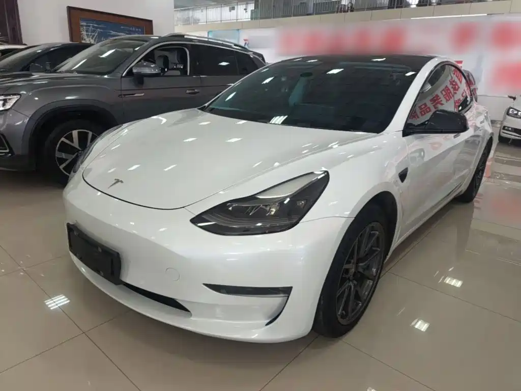 Tesla Model 3 — миниатюра 2