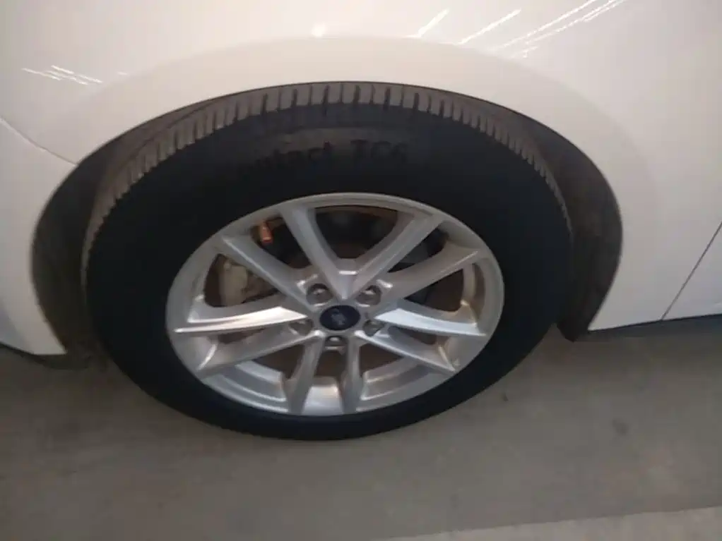Ford Focus — миниатюра 23