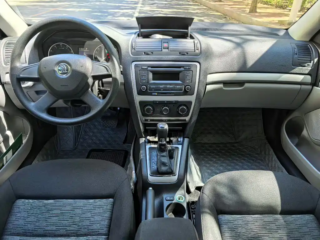 Skoda Octavia — миниатюра 7