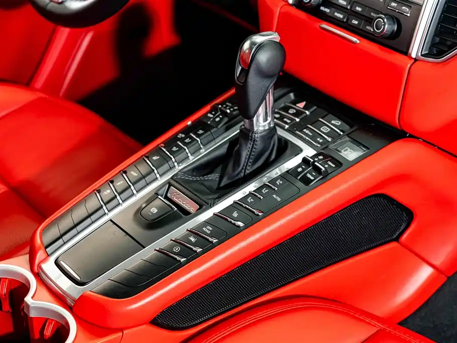 Porsche Macan — миниатюра 19
