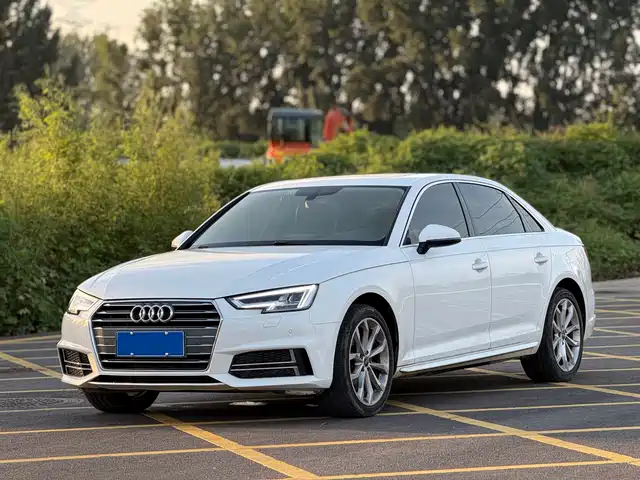 AUDI  A4L 2018