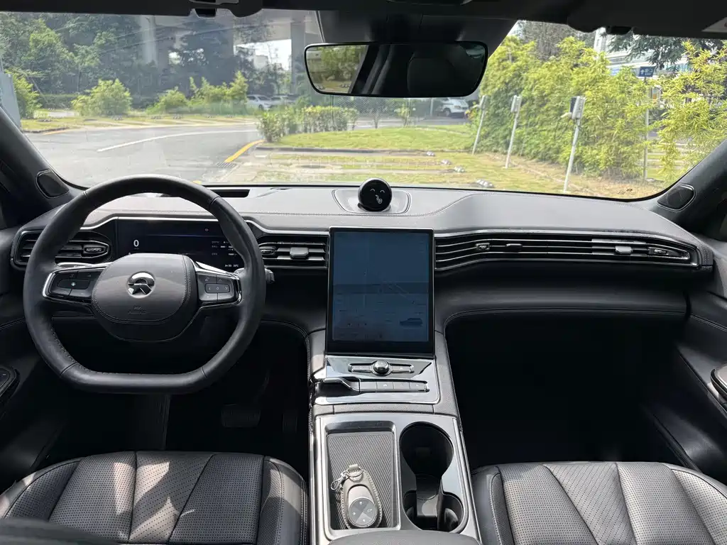 NIO ES8 — миниатюра 19