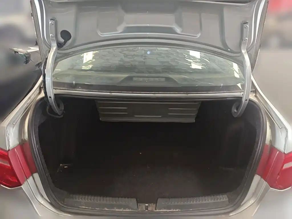 Volkswagen Jetta — миниатюра 24