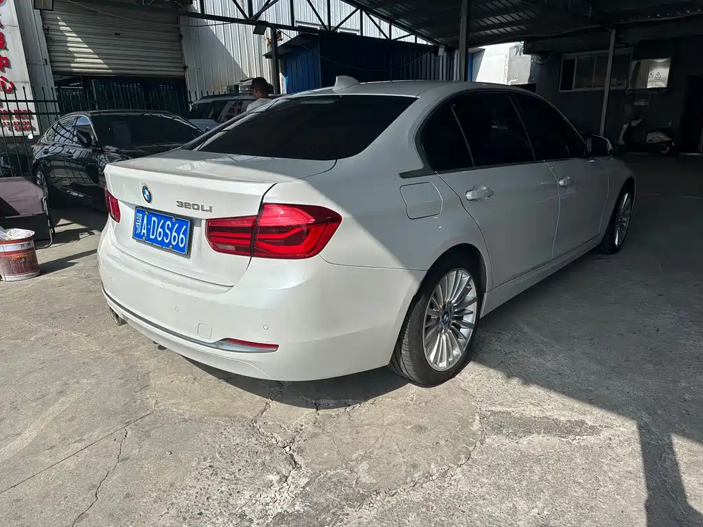 BMW 3 Series — миниатюра 12