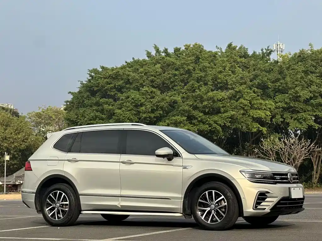 VOLKSWAGEN TIGUAN L NEW ENERGY