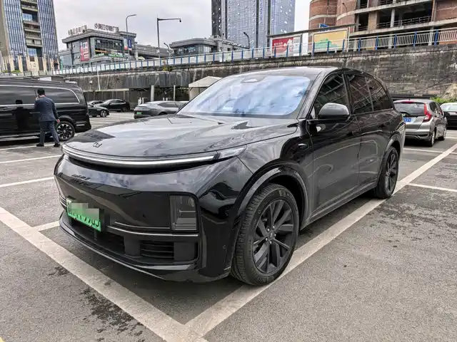 Li Auto IDEAL L8 2023