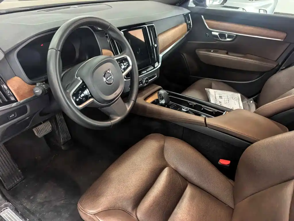 Volvo S90 — миниатюра 4