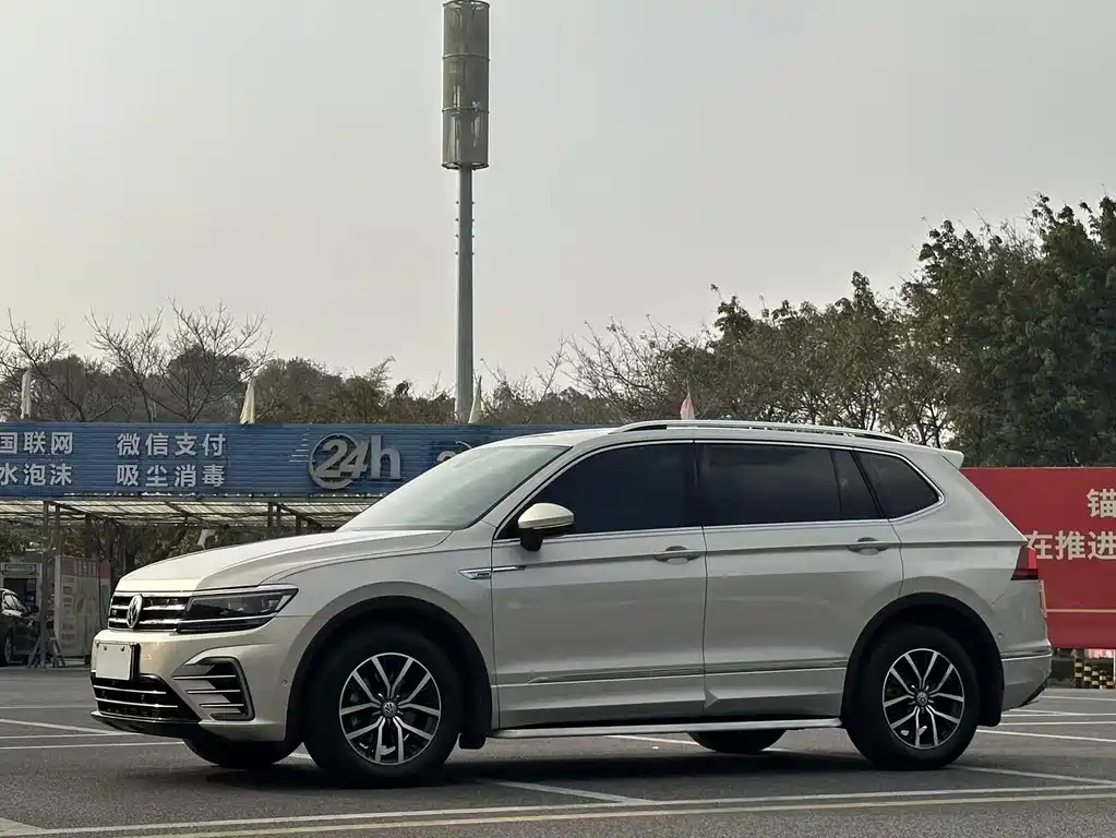 VOLKSWAGEN TIGUAN L NEW ENERGY