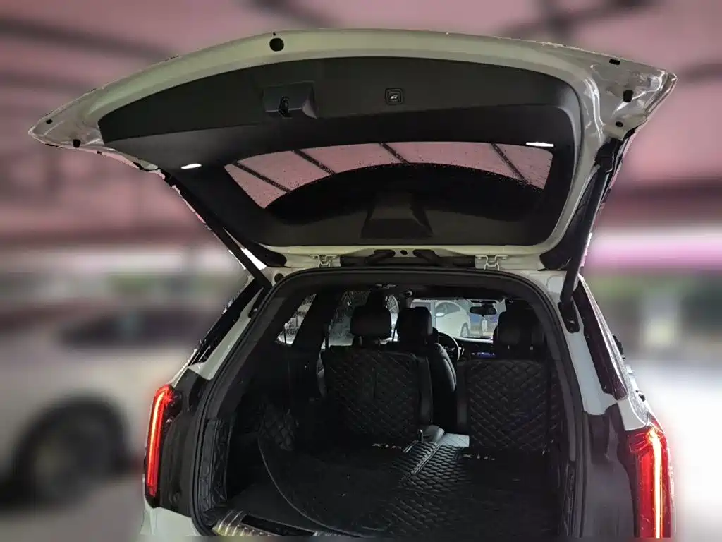 Cadillac XT6 — миниатюра 20