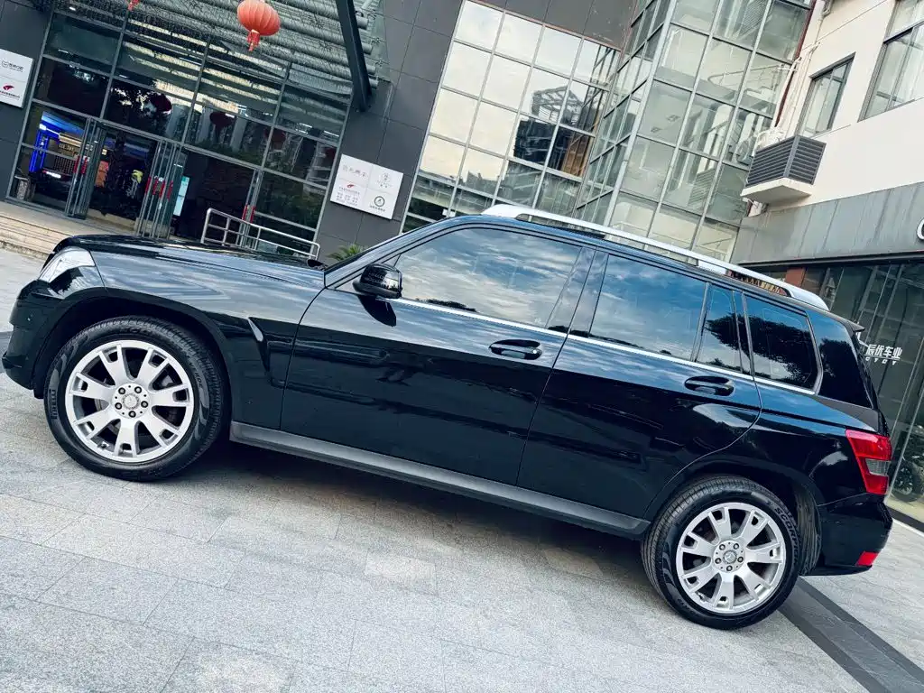 Mercedes-Benz GLK-Class (Import) — миниатюра 8