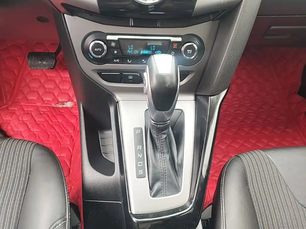 Ford Focus — миниатюра 14