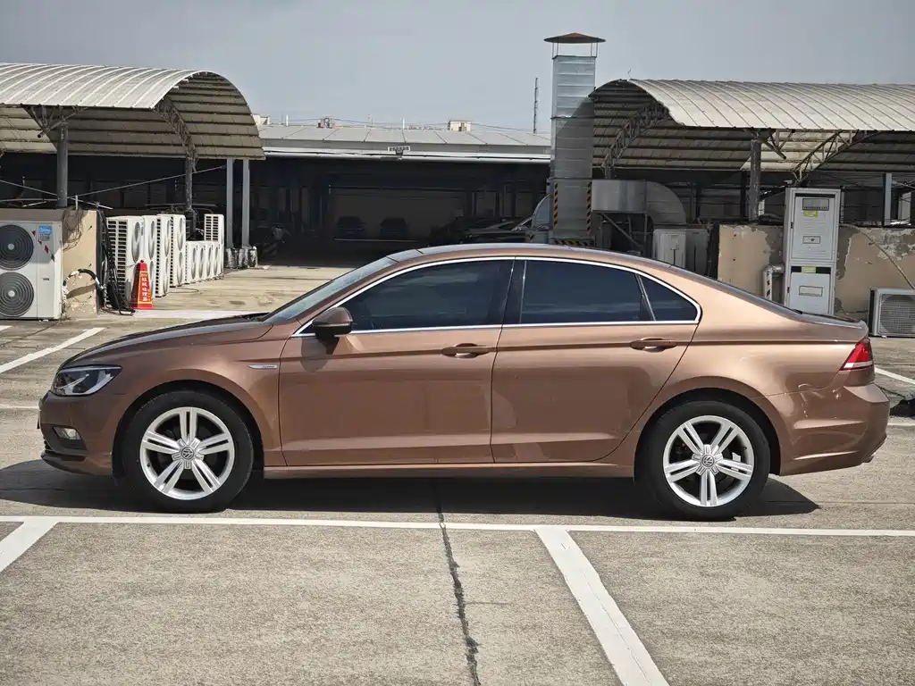 Volkswagen Lamando — миниатюра 4