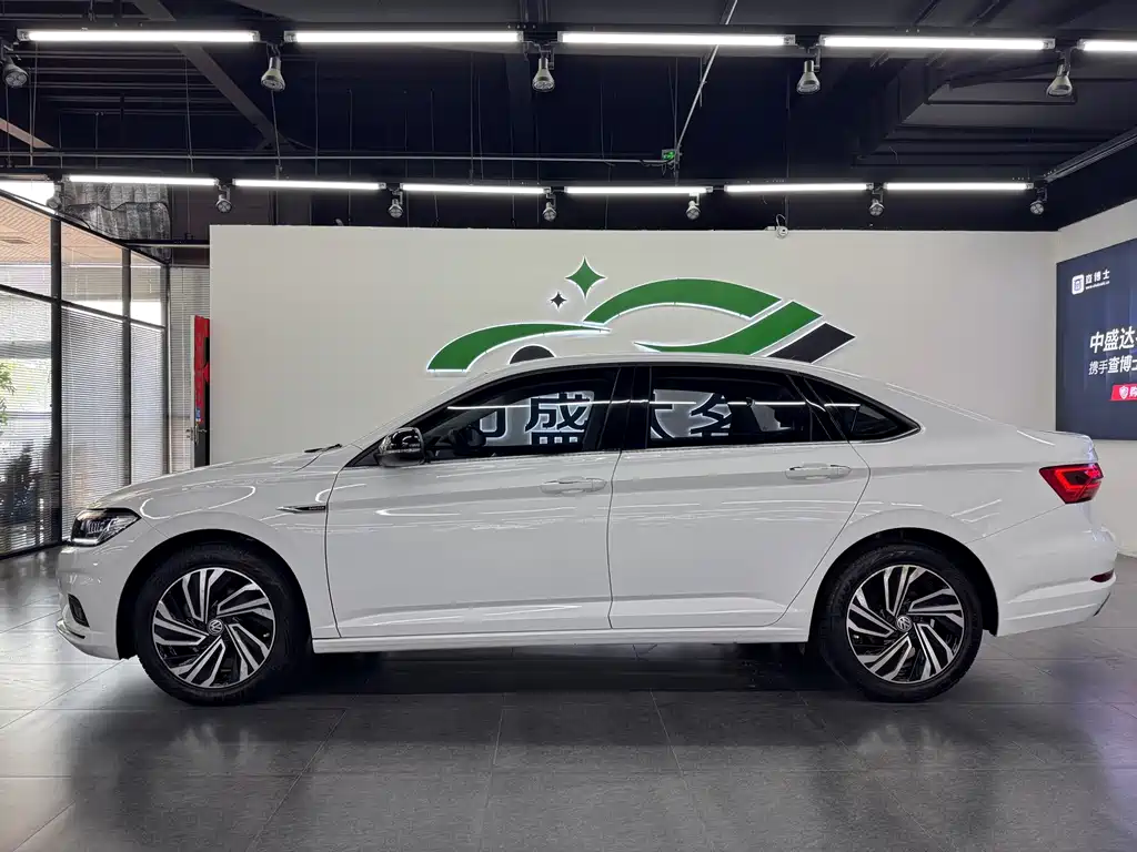 Volkswagen Sagitar — миниатюра 3