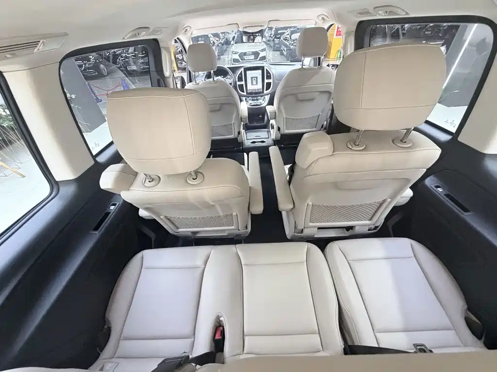 Mercedes-Benz Vito — миниатюра 17