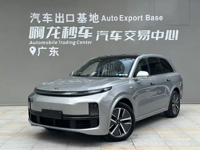 Li Auto 理想L8