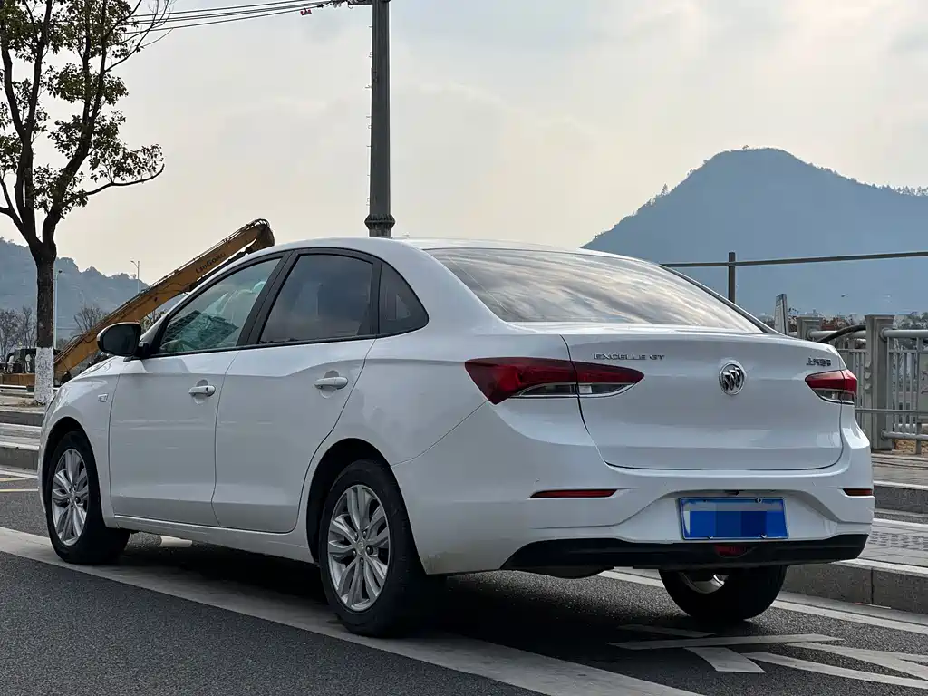 Buick Excelle — миниатюра 19