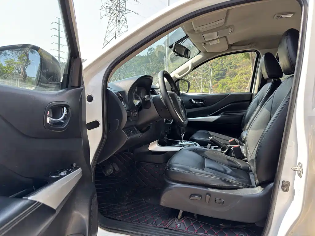 Nissan Navara — миниатюра 10