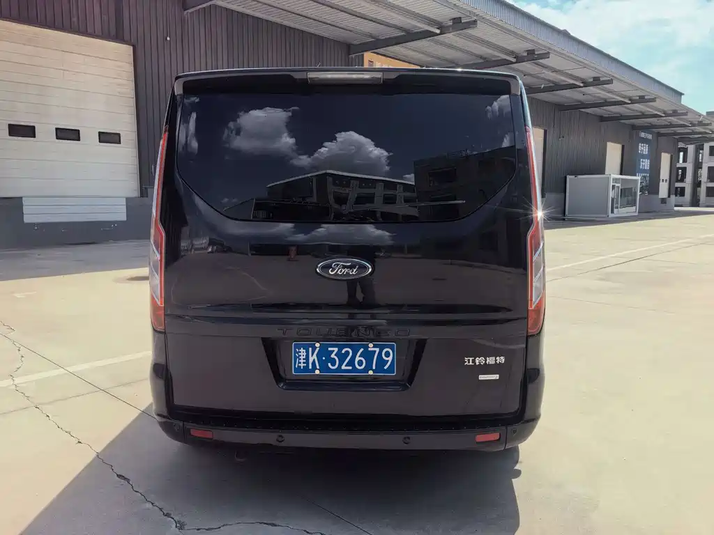 Ford Tourneo — миниатюра 6
