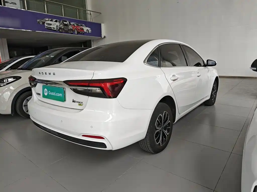 Roewe i6 MAX New Energy — миниатюра 7