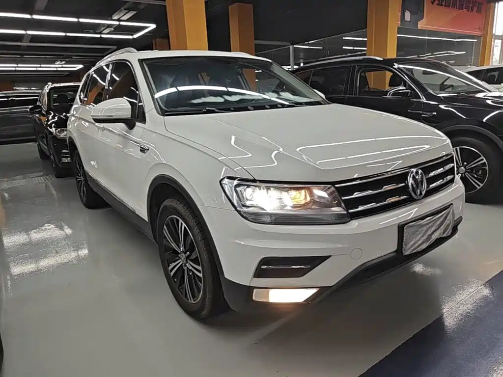 Volkswagen Tiguan L — миниатюра 4