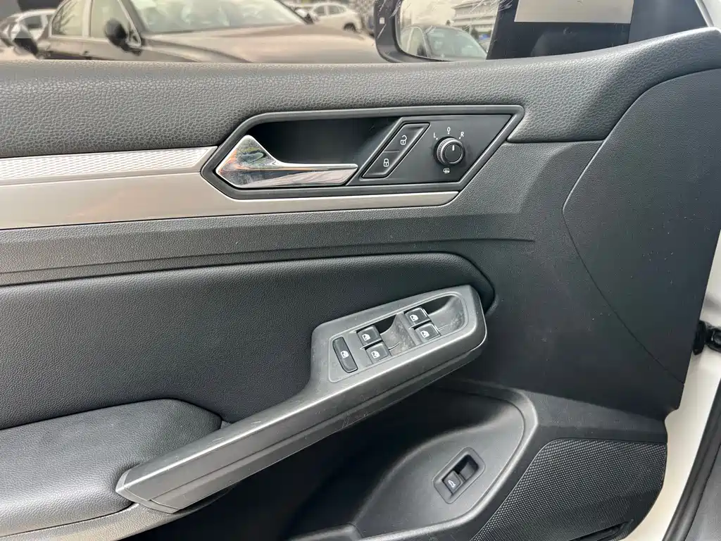 Volkswagen Lamando — миниатюра 5