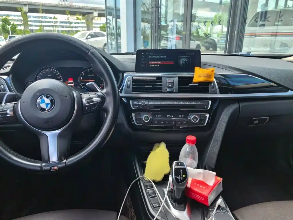 BMW 3 Series — миниатюра 13