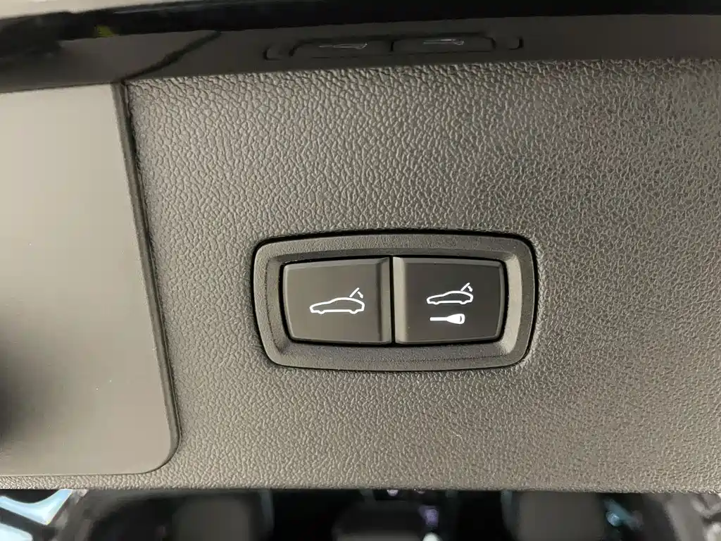 Porsche Cayenne — миниатюра 31
