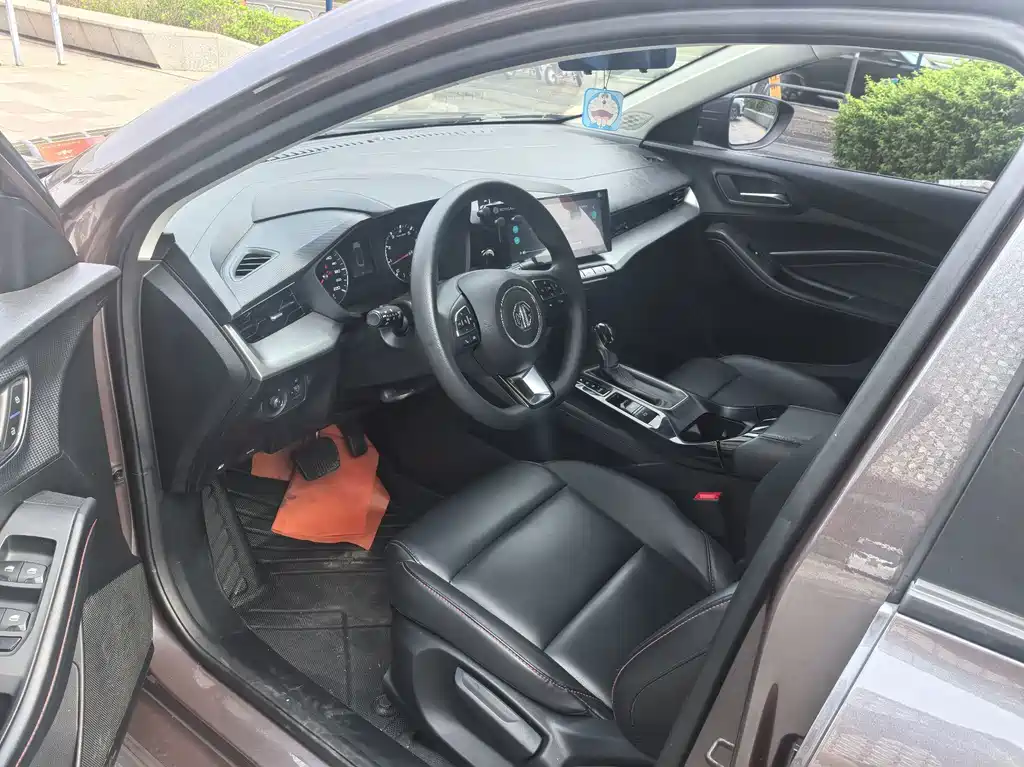 MG MG5 - фото 4