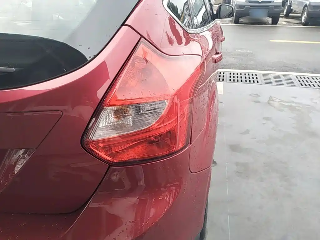 Ford Focus — миниатюра 8