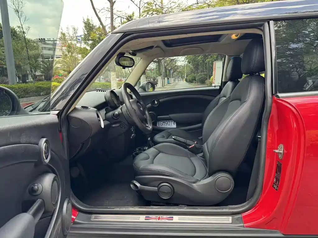 MINI Mini Clubman — миниатюра 8