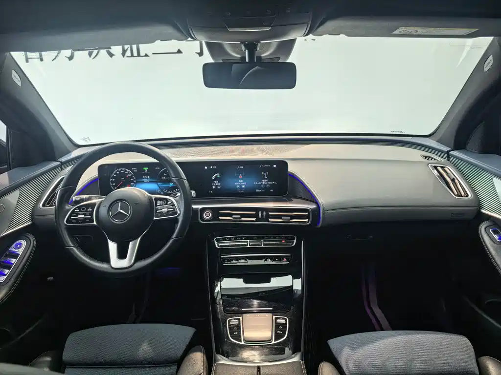 Mercedes-Benz EQC — миниатюра 9